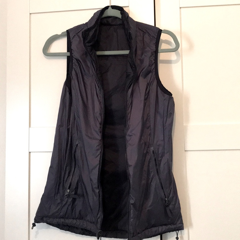 Lululemon Pack it Down Reversible vest
